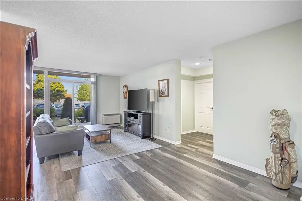 9 Bonheur Court, #112