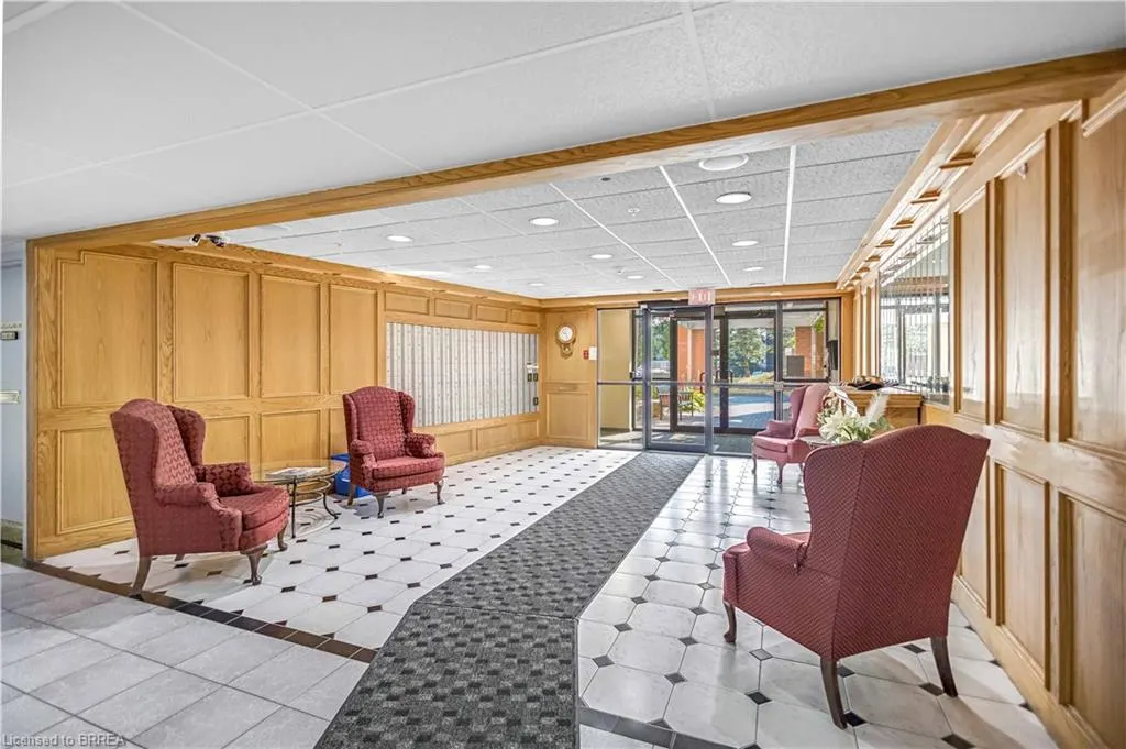 9 Bonheur Court, #112