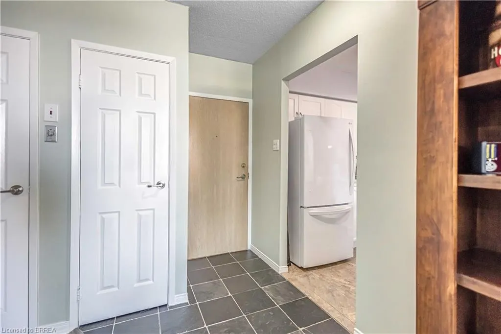 9 Bonheur Court, #112