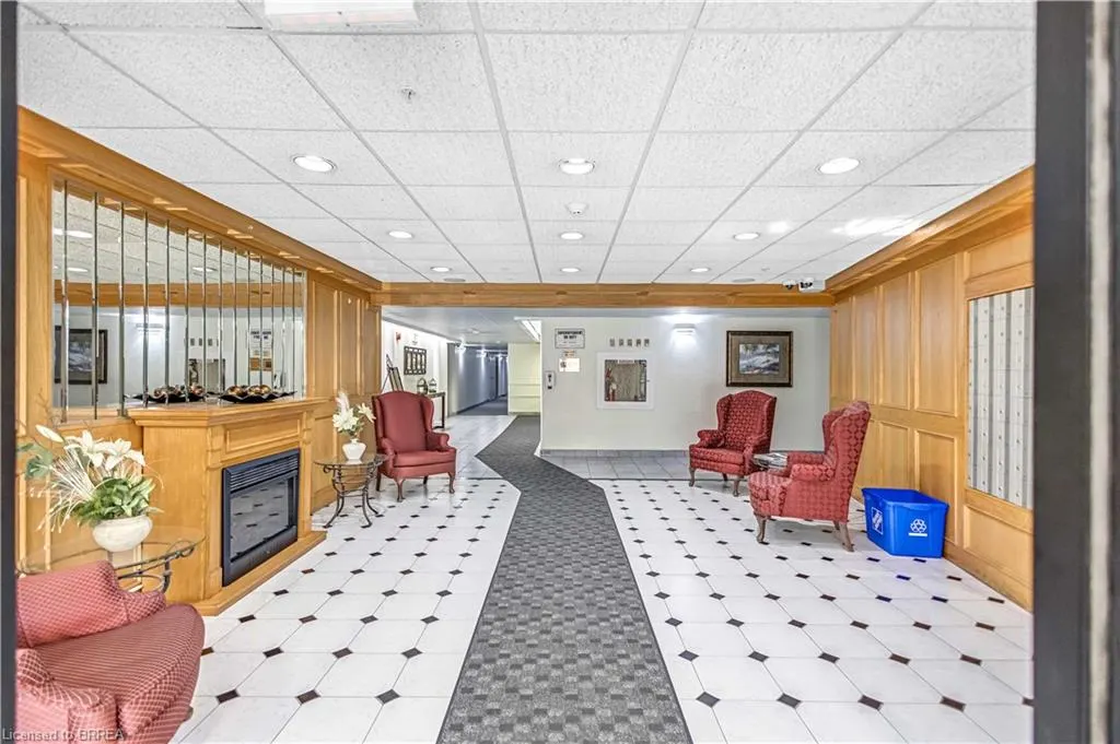 9 Bonheur Court, #112