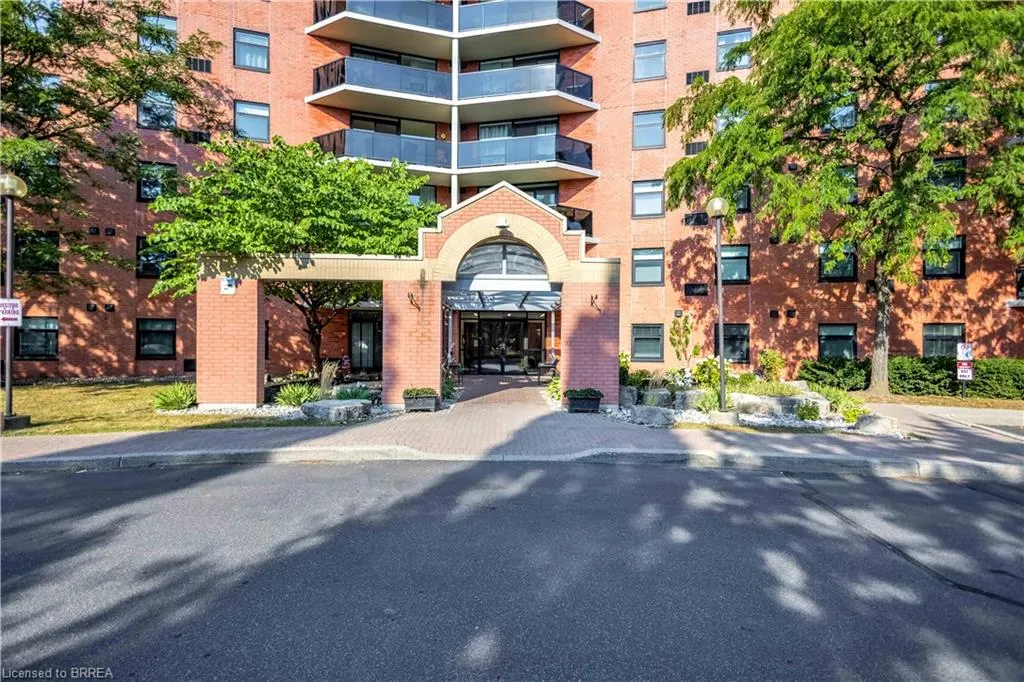 9 Bonheur Court, #112