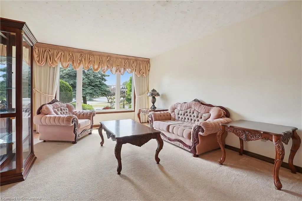 6 Windstar Place