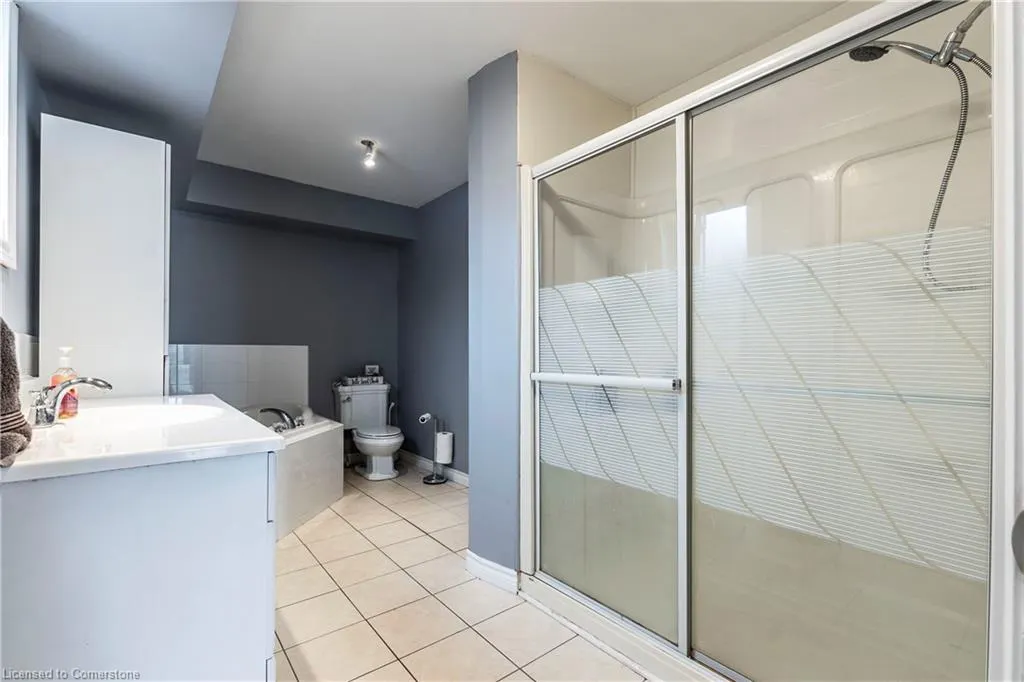 75 Sekura Crescent