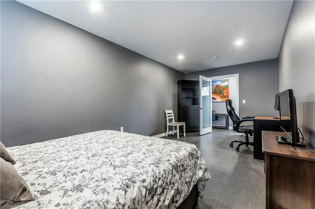 75 Sekura Crescent