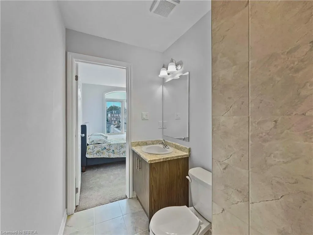 677 Park Road N, #95