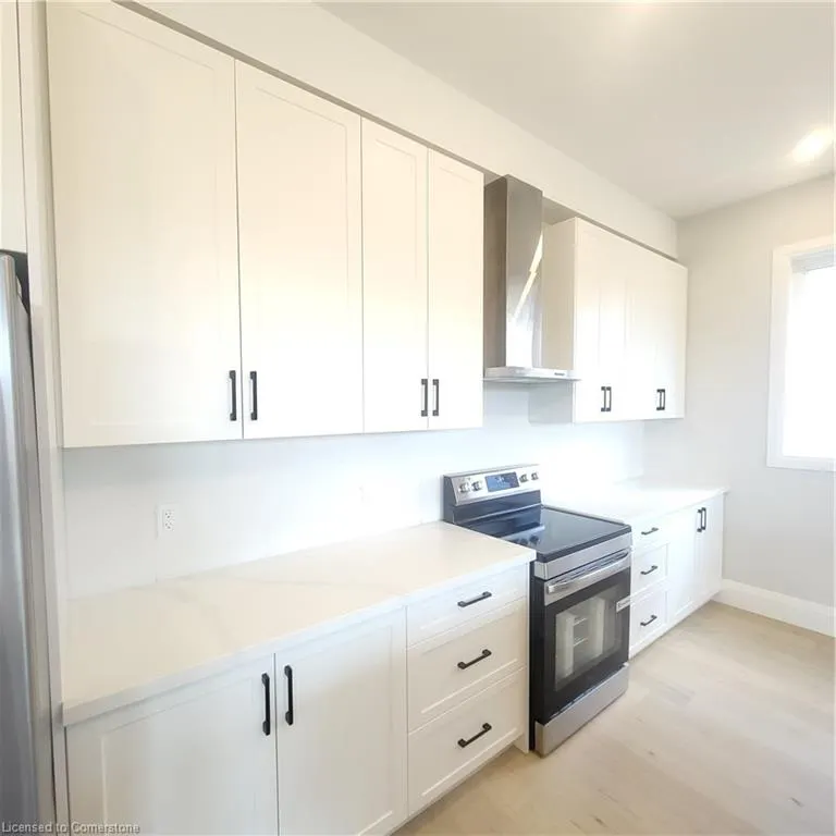 132 Hodgkins Avenue, #Upper