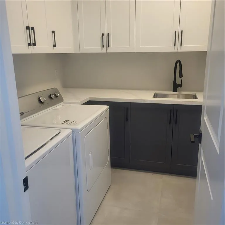 132 Hodgkins Avenue, #Upper