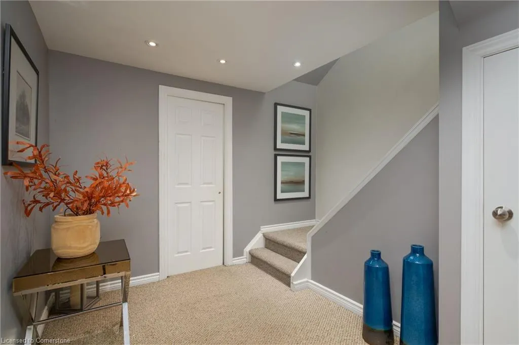 54 Hickory Crescent