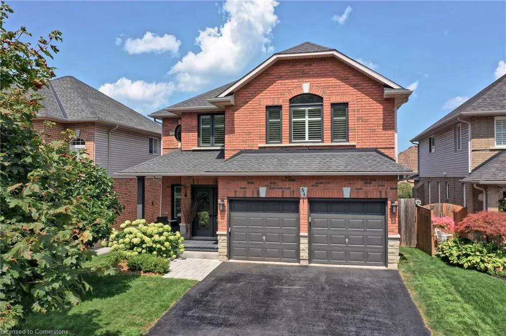 54 Hickory Crescent