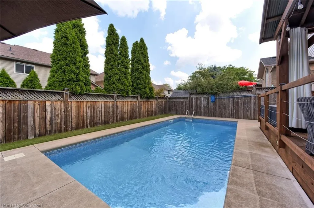 54 Hickory Crescent