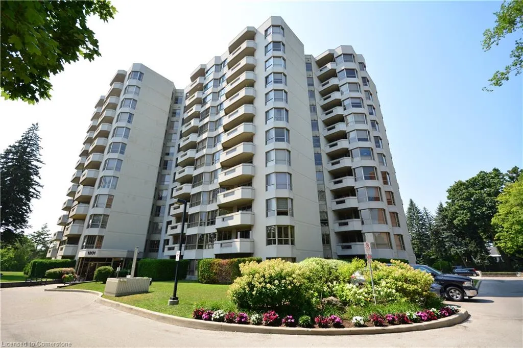 1201 North Shore Boulevard E, #302