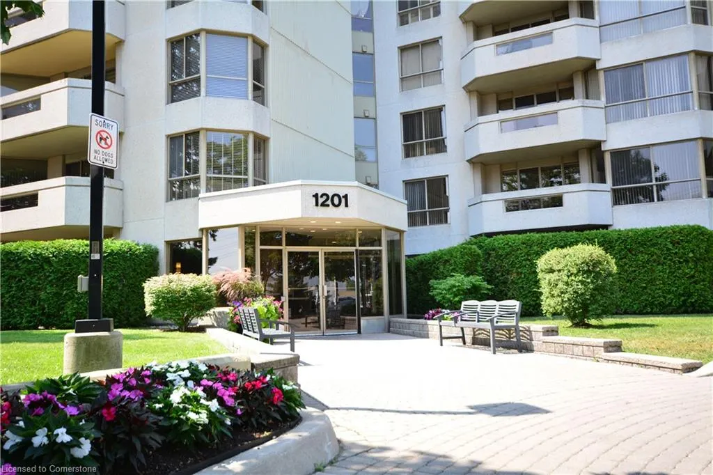 1201 North Shore Boulevard E, #302