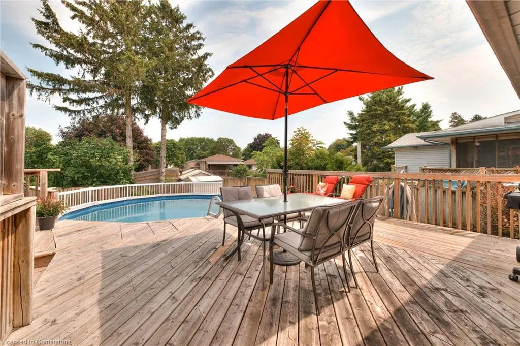 67 Elmwood Crescent