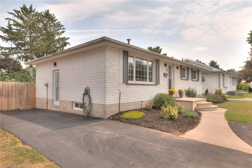 67 Elmwood Crescent