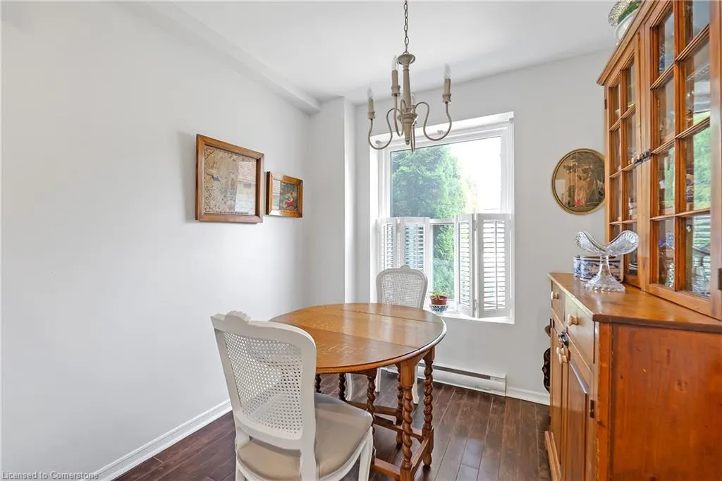 23 Macaulay Street W, #3