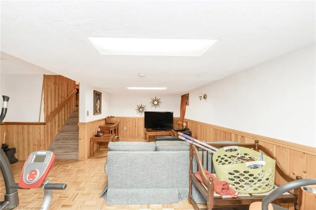 494 Barton Street, #8