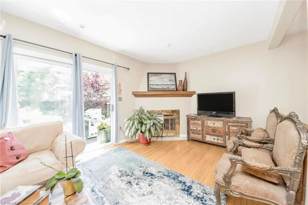 494 Barton Street, #8