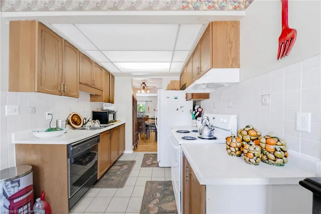 494 Barton Street, #8