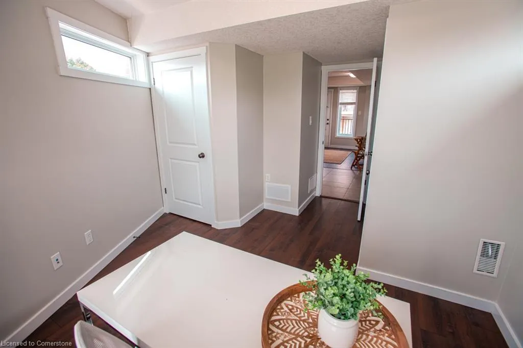 489 East Avenue, #B