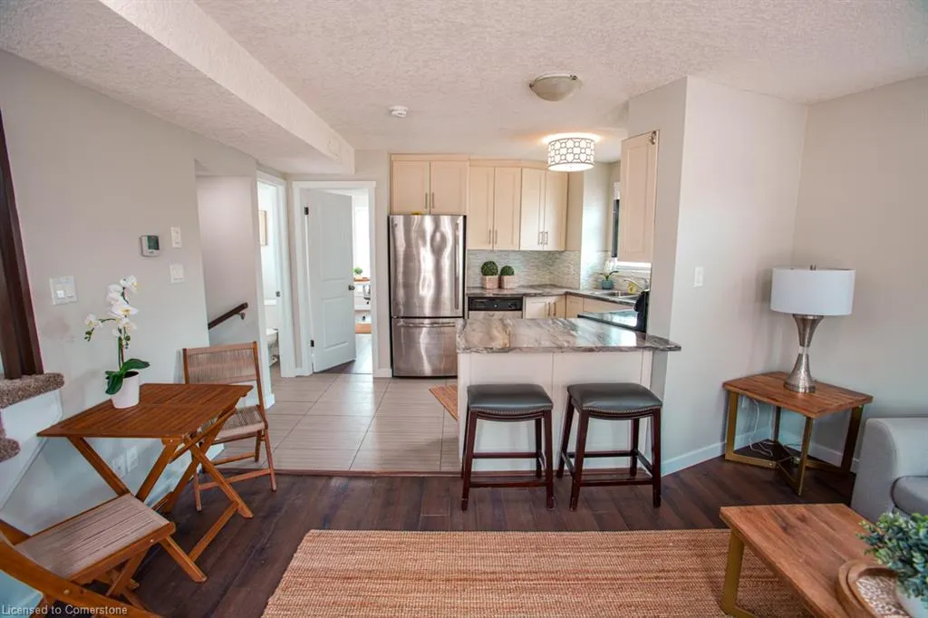489 East Avenue, #B