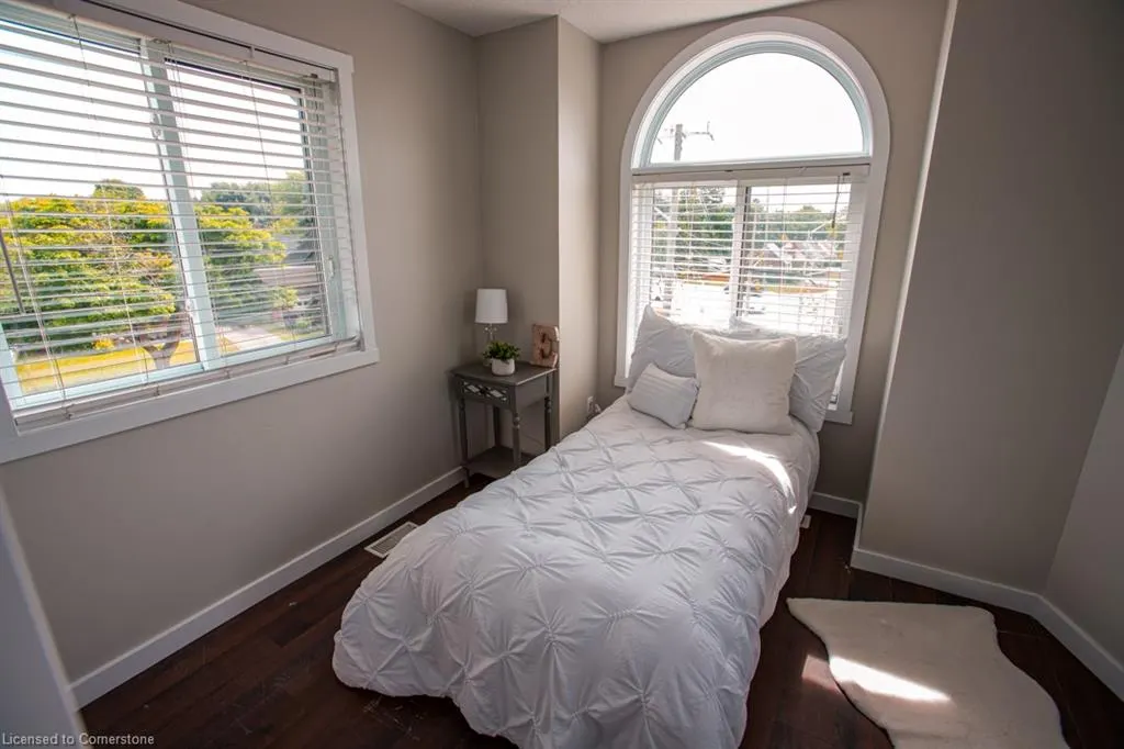 489 East Avenue, #B