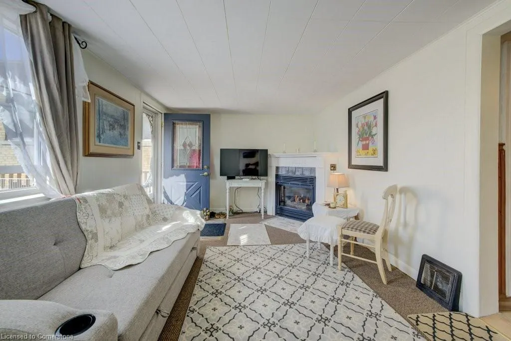 458 Upper Wentworth Street