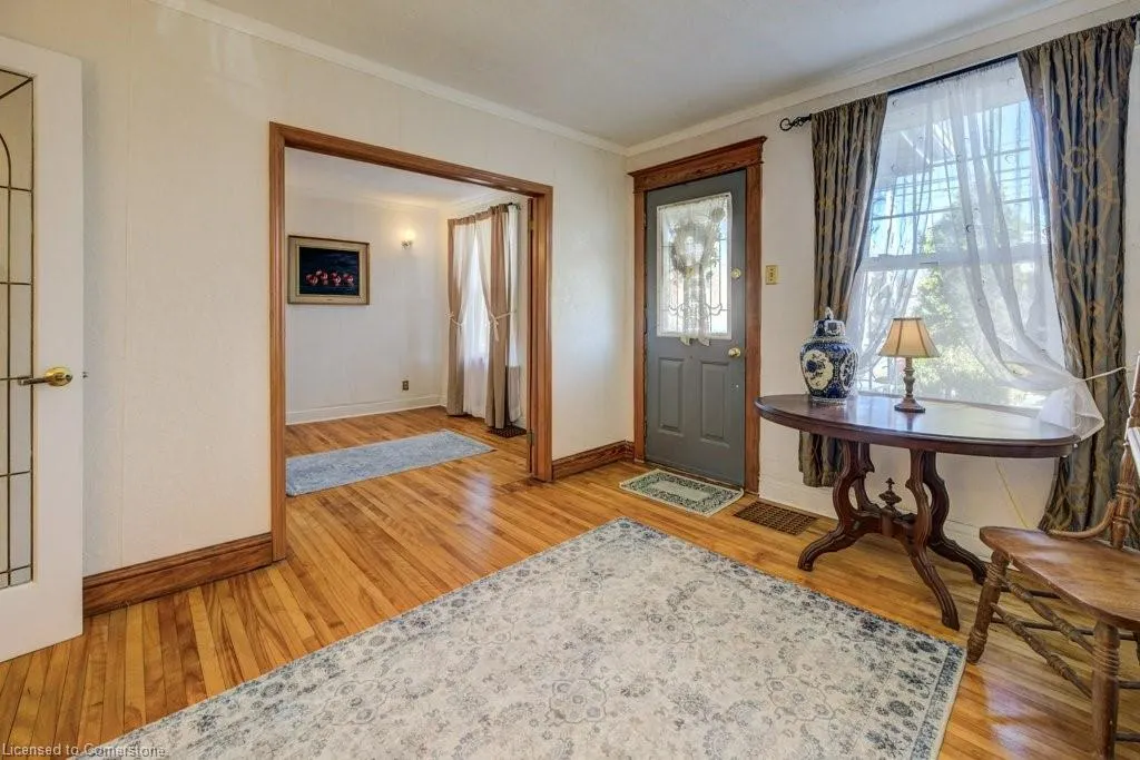 458 Upper Wentworth Street