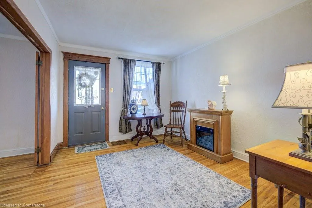 458 Upper Wentworth Street