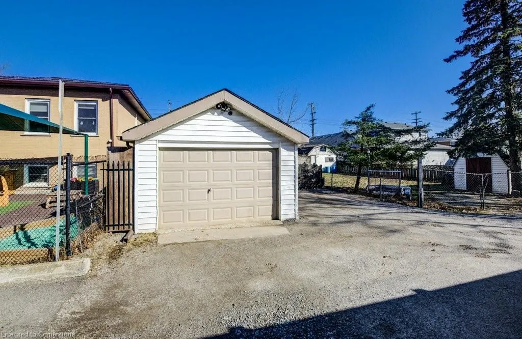 458 Upper Wentworth Street