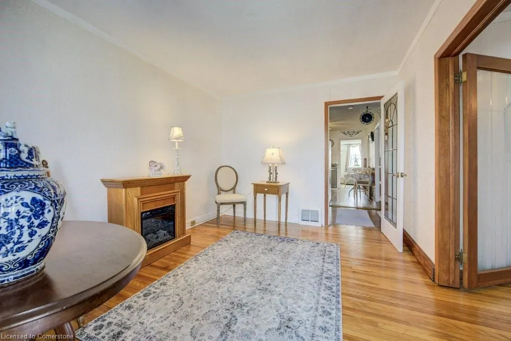 458 Upper Wentworth Street