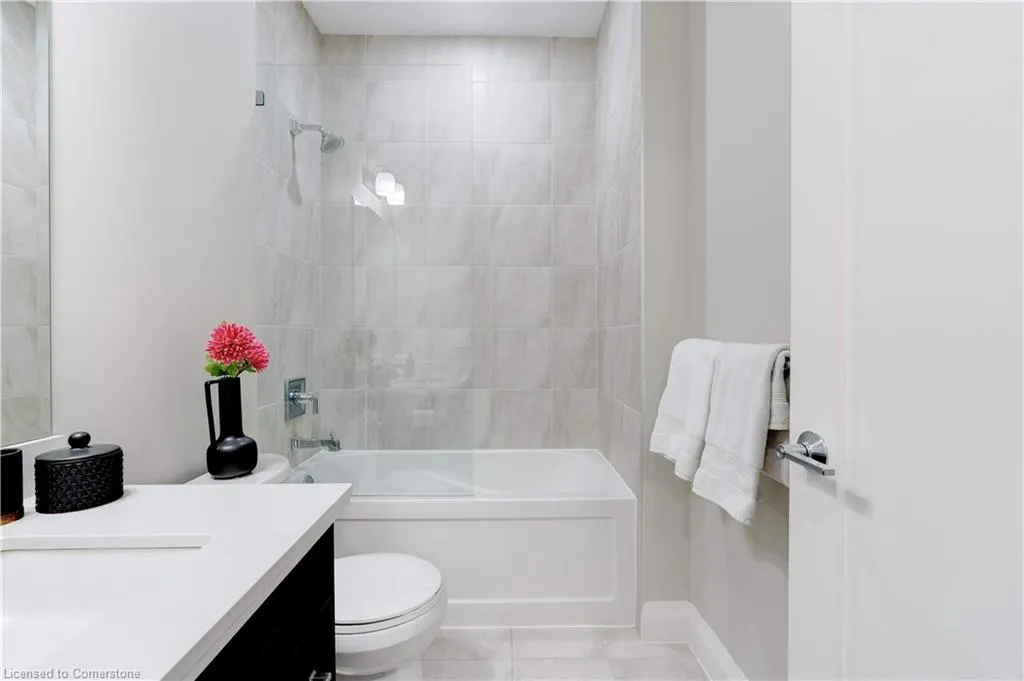118 King Street E, #307