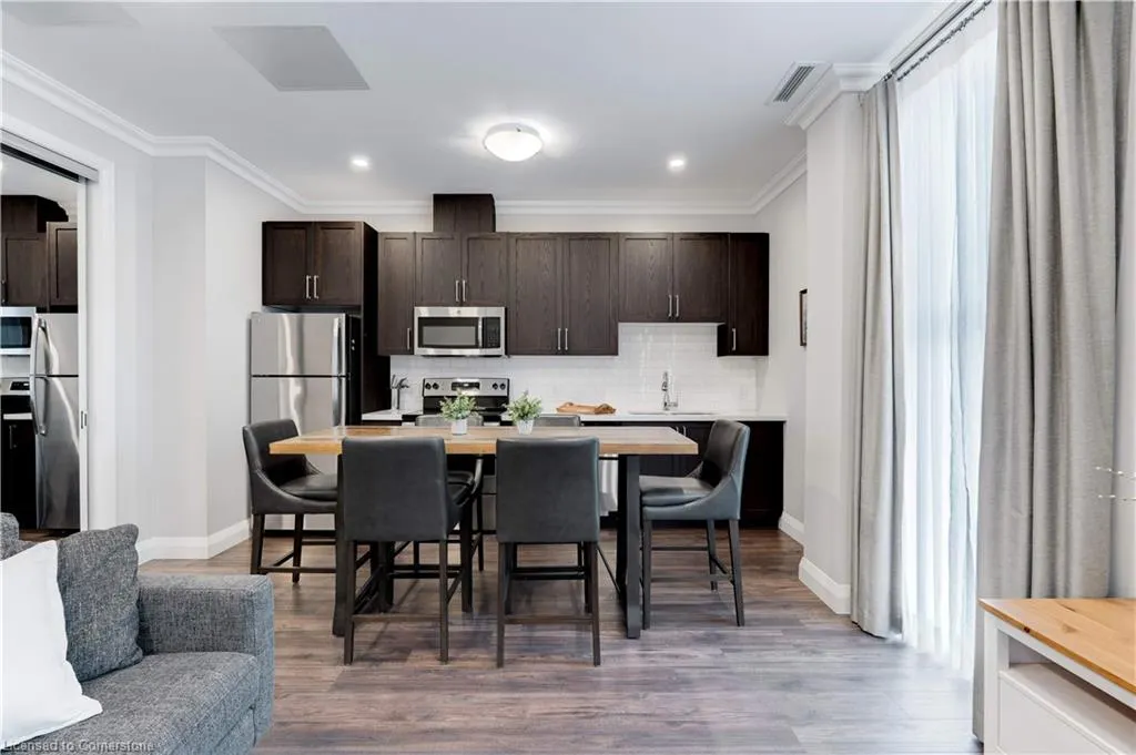 118 King Street E, #307