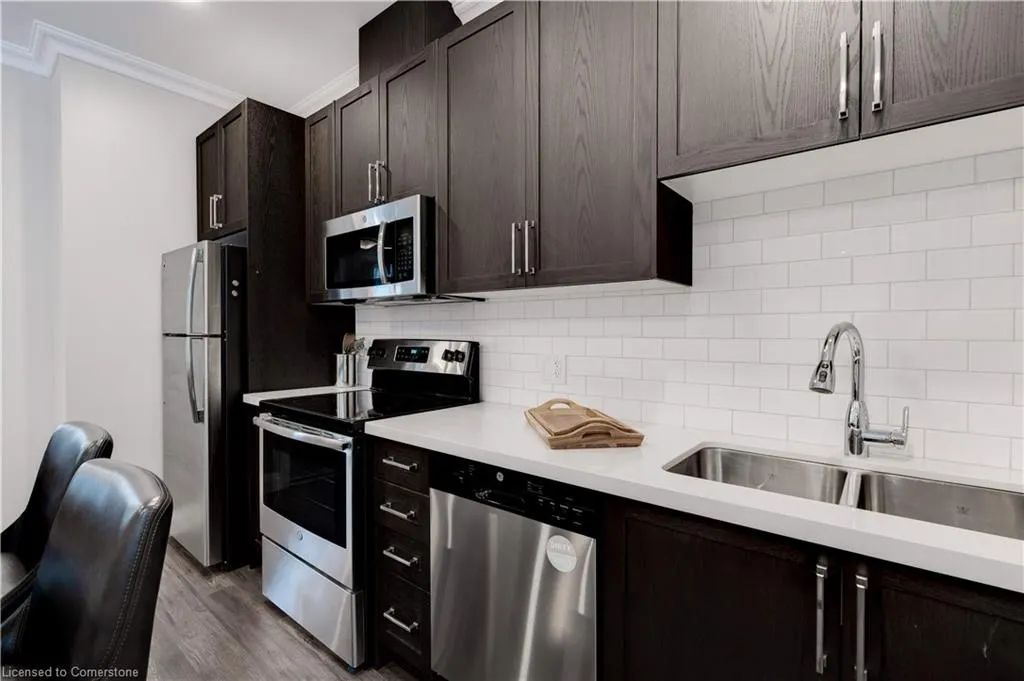 118 King Street E, #307