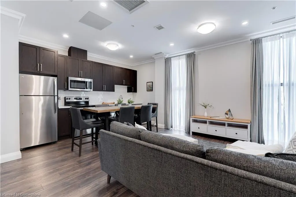 118 King Street E, #307