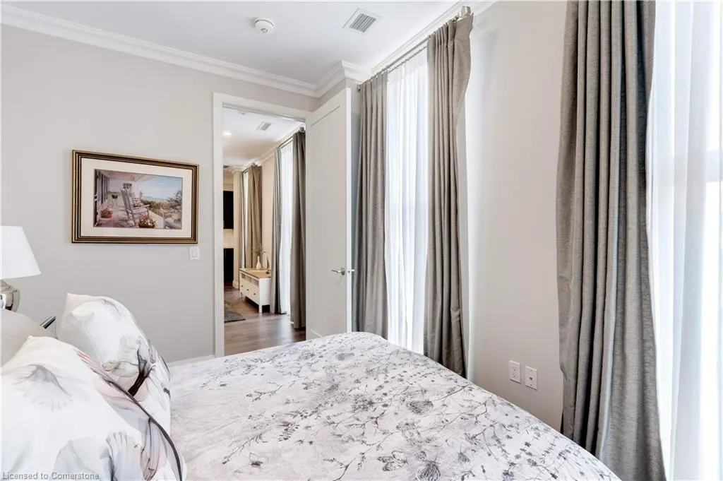 118 King Street E, #307