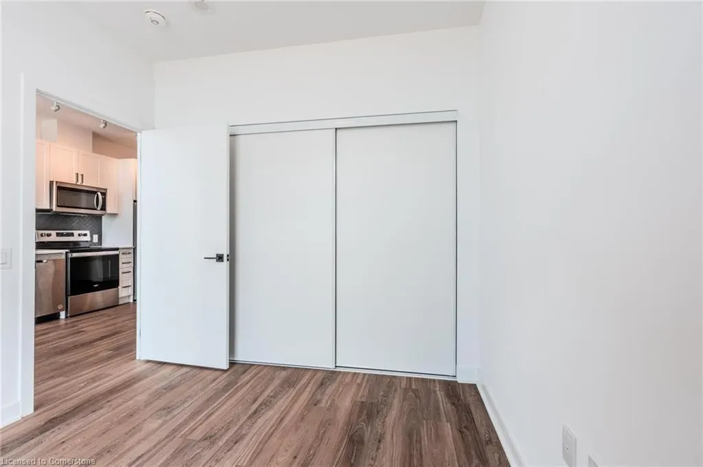 2782 Barton Street E, #814