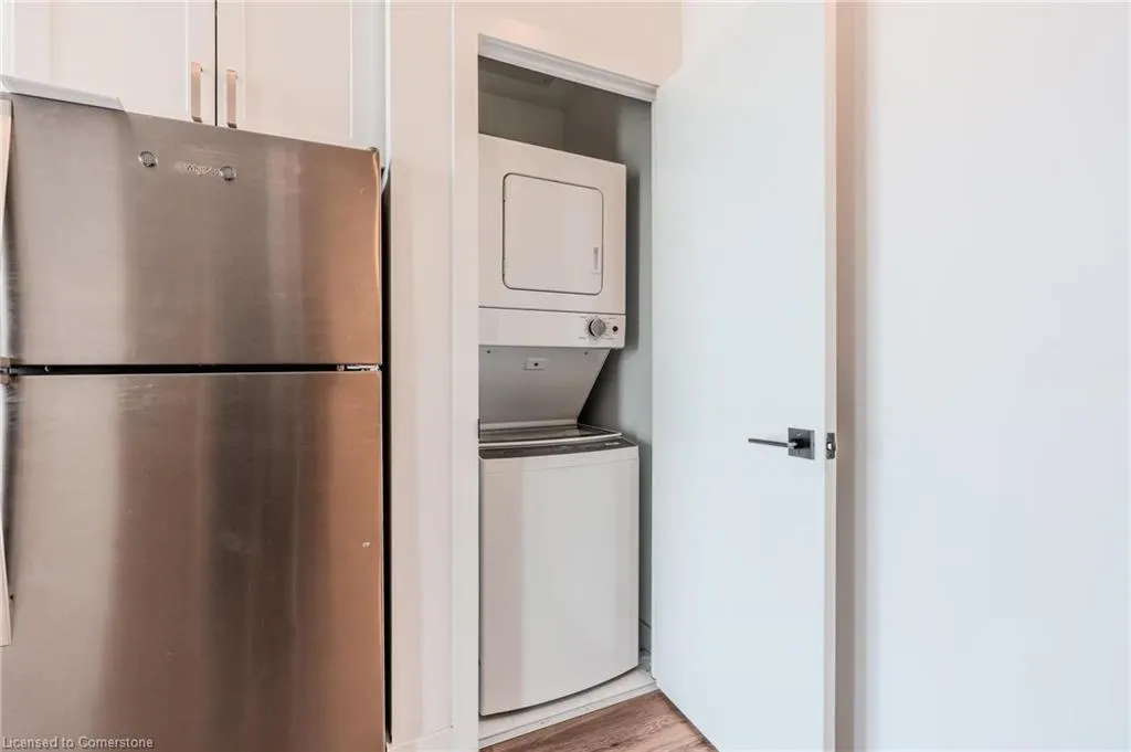2782 Barton Street E, #814