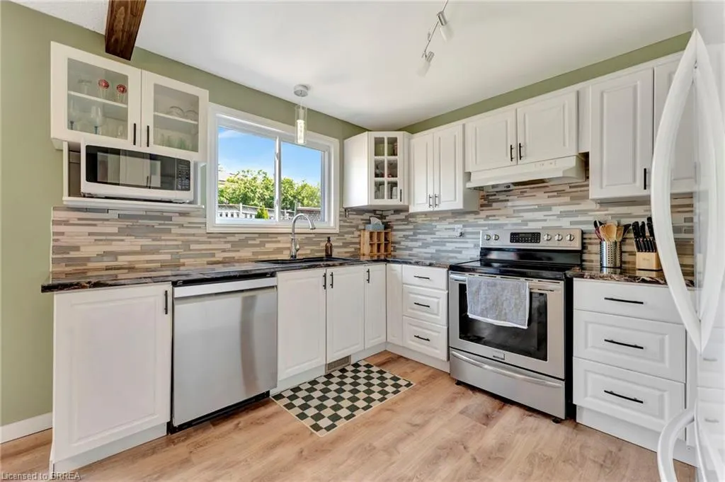 27 White Owl Crescent