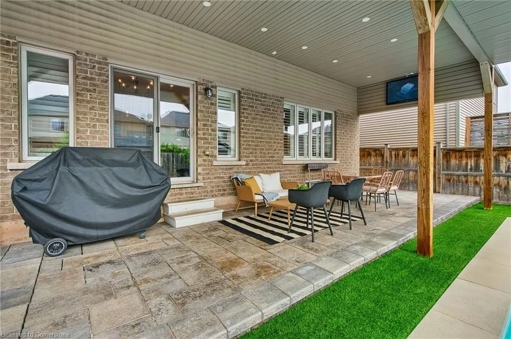4884 Allan Court