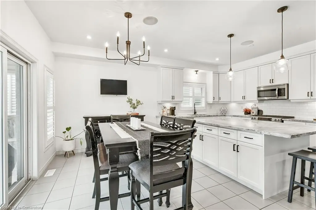 4884 Allan Court