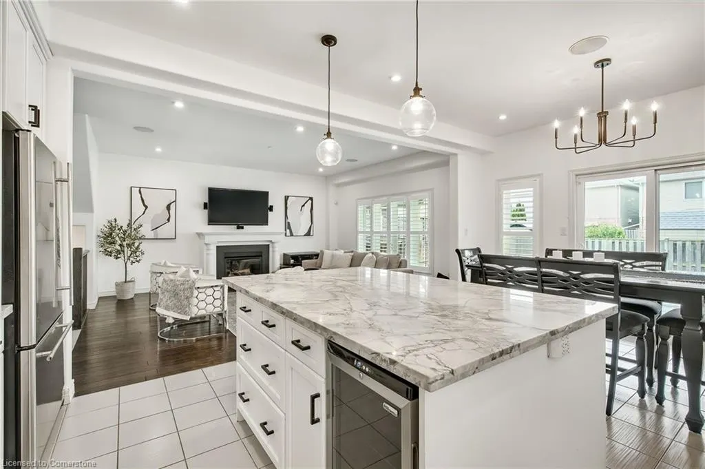 4884 Allan Court