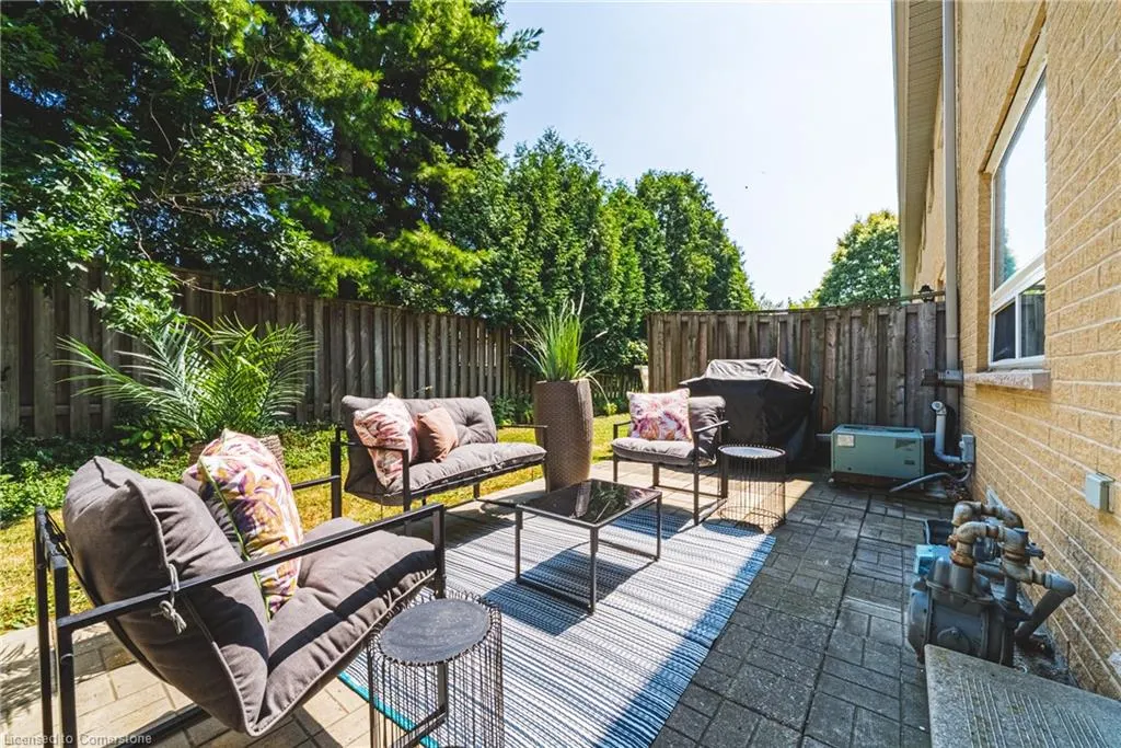 819 Upper Paradise Road, #11