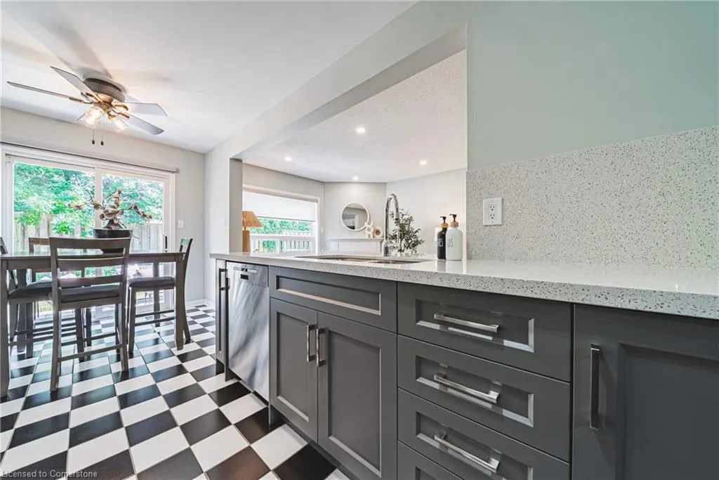 819 Upper Paradise Road, #11