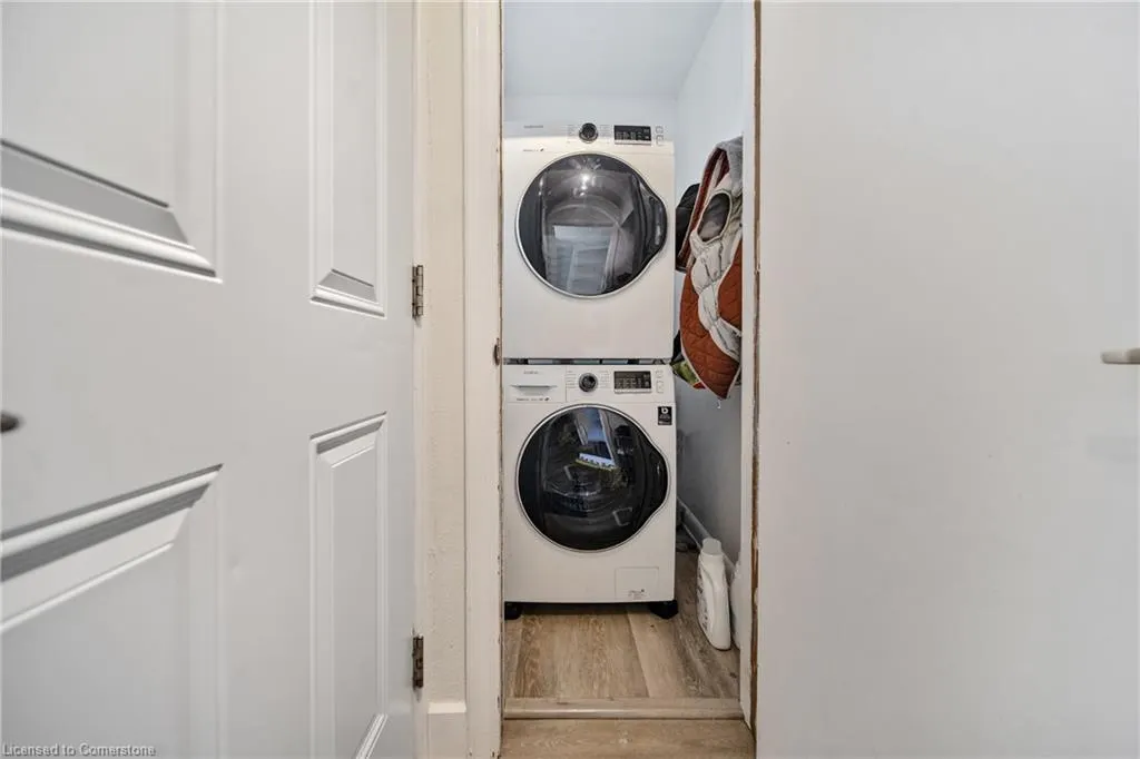 146 Glencarry Avenue, #Upper
