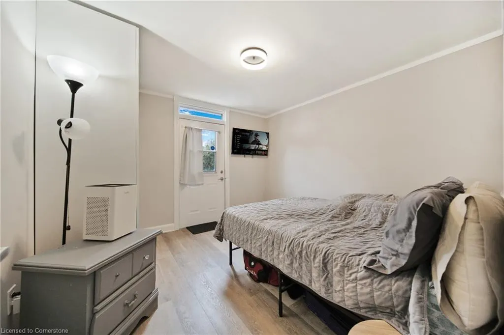 146 Glencarry Avenue, #Upper