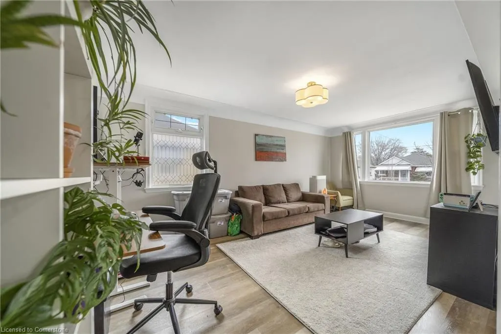 146 Glencarry Avenue, #Upper
