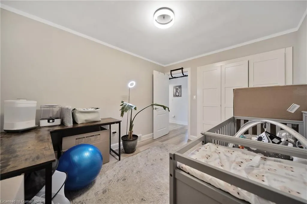 146 Glencarry Avenue, #Upper