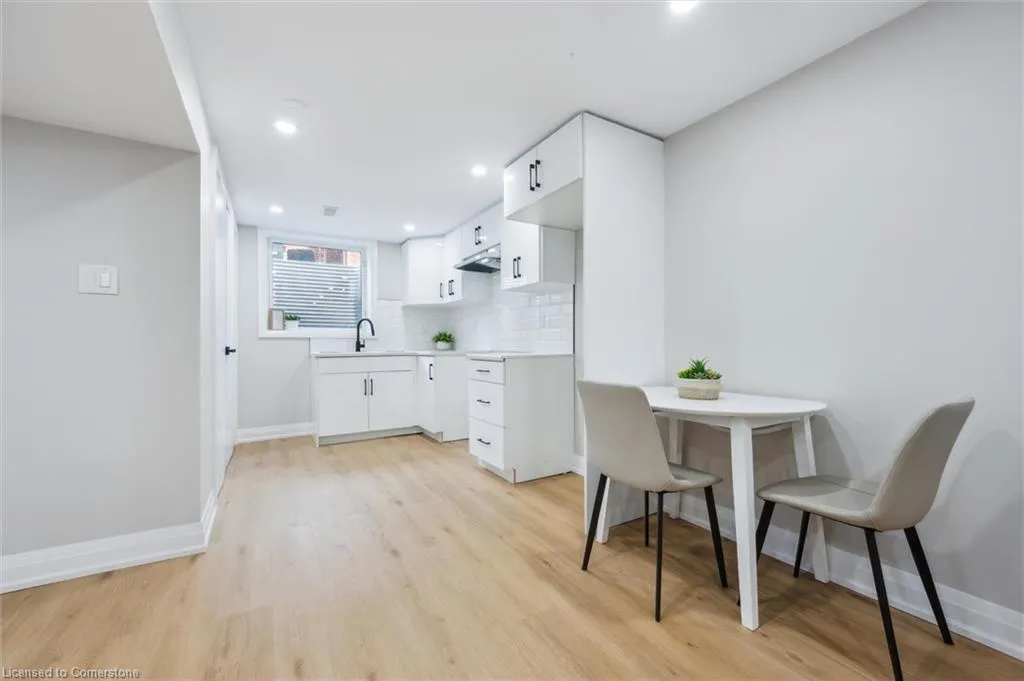 22 Heath Road