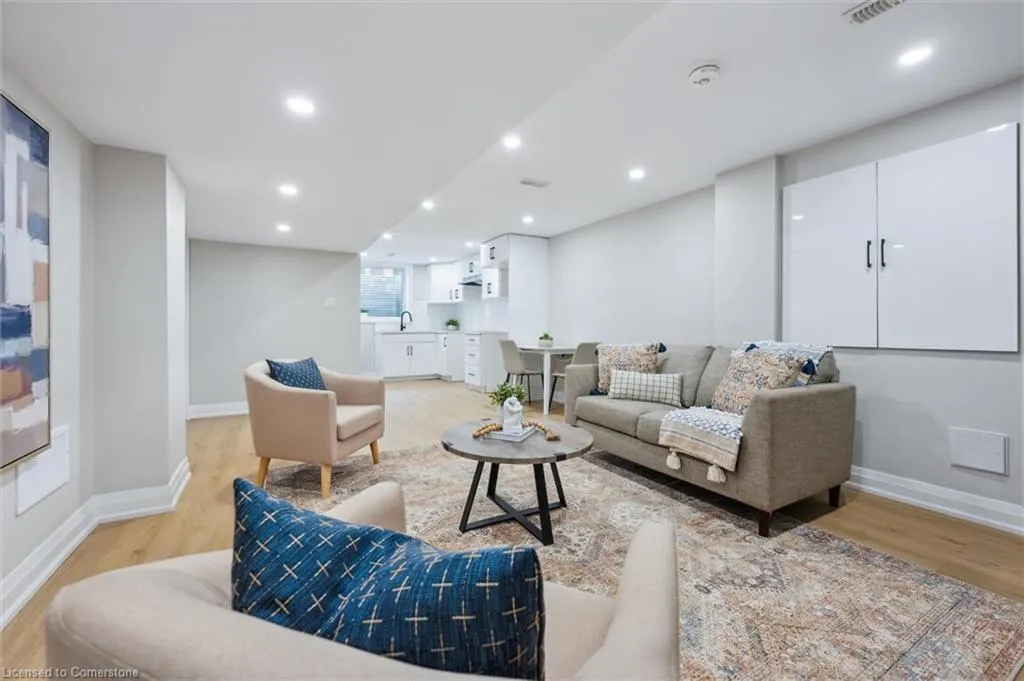 22 Heath Road