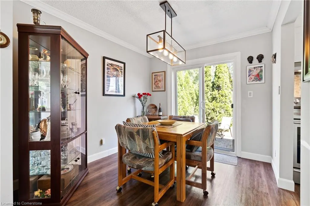 8117 Lynhurst Drive